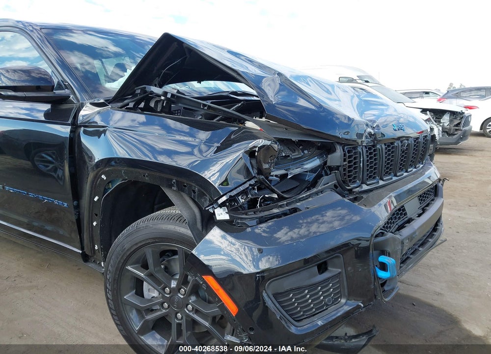 2023 JEEP GRAND CHEROKEE 4XE 30TH ANNIVERSARY VIN: 1C4RJYB66P8908811