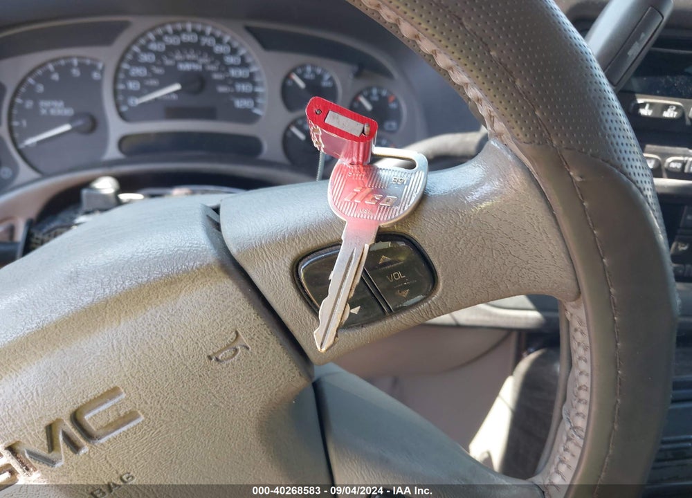 2004 GMC YUKON DENALI VIN: 1GKEK63U04J106096