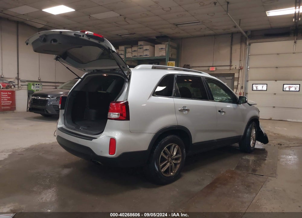 2014 KIA SORENTO LX VIN: 5XYKT4A68EG476802