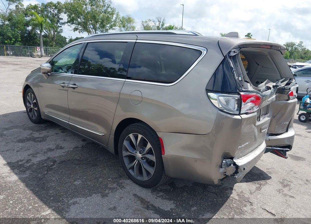2018 CHRYSLER PACIFICA LIMITED VIN: 2C4RC1GG4JR247651