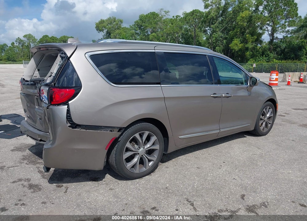 2018 CHRYSLER PACIFICA LIMITED VIN: 2C4RC1GG4JR247651