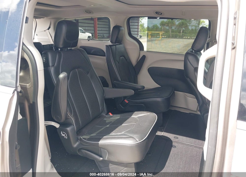 2018 CHRYSLER PACIFICA LIMITED VIN: 2C4RC1GG4JR247651