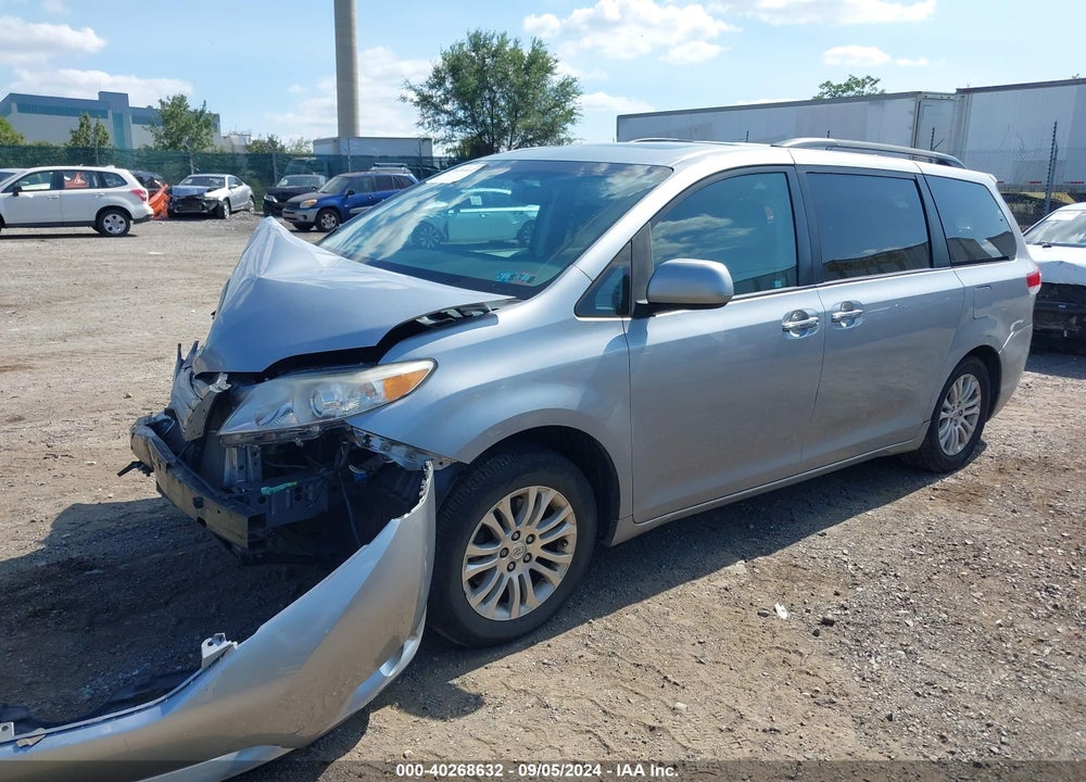 2011 TOYOTA SIENNA XLE V6 VIN: 5TDYK3DC6BS043437