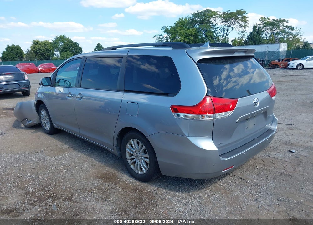 2011 TOYOTA SIENNA XLE V6 VIN: 5TDYK3DC6BS043437