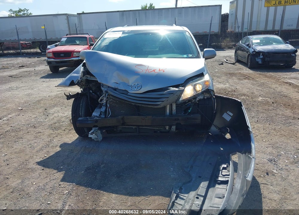 2011 TOYOTA SIENNA XLE V6 VIN: 5TDYK3DC6BS043437