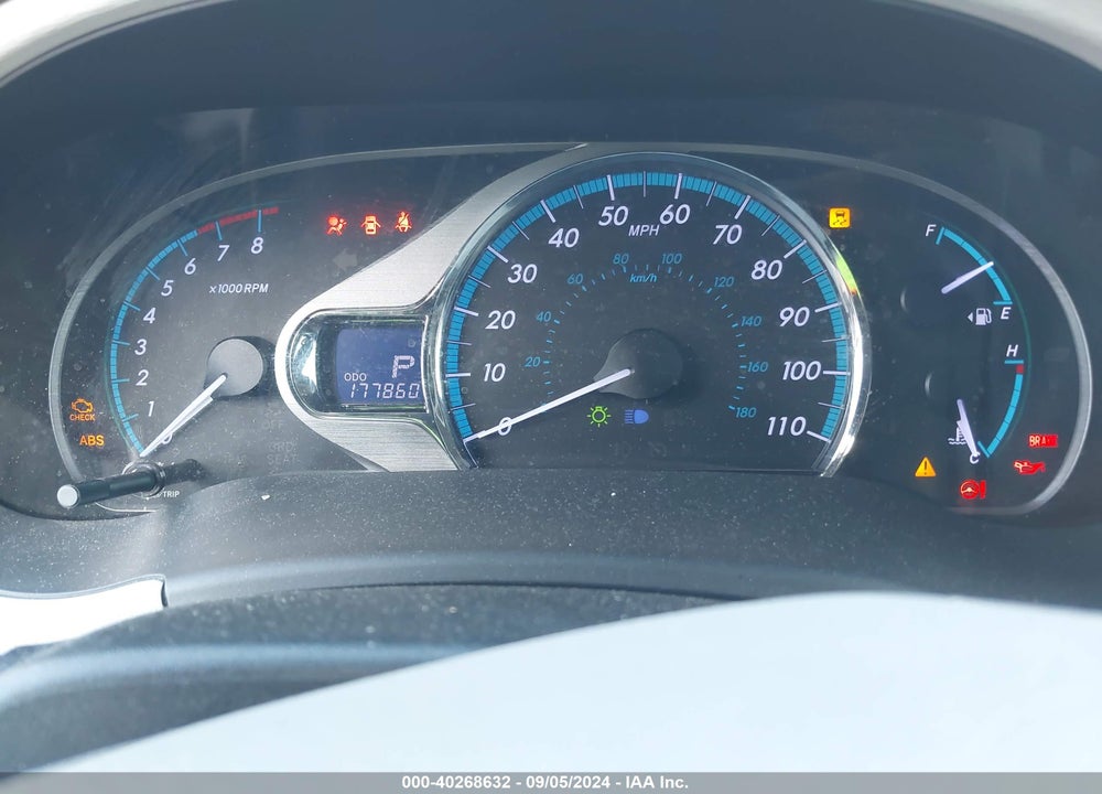 2011 TOYOTA SIENNA XLE V6 VIN: 5TDYK3DC6BS043437