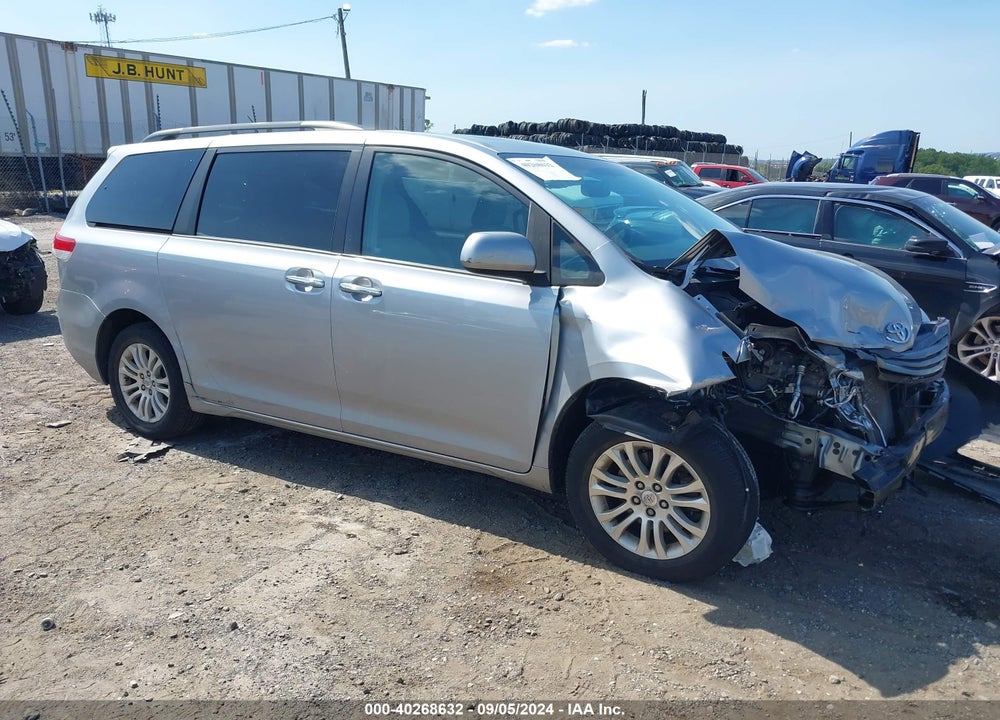 2011 TOYOTA SIENNA XLE V6 VIN: 5TDYK3DC6BS043437