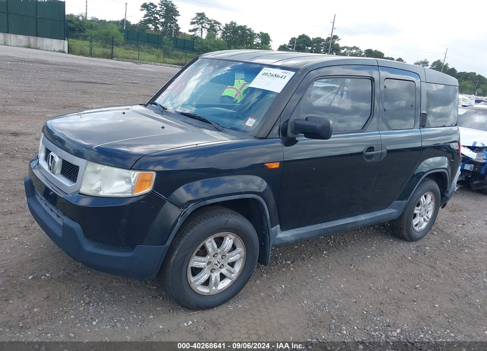 2011 HONDA ELEMENT LX VIN: 5J6YH1H38BL000033