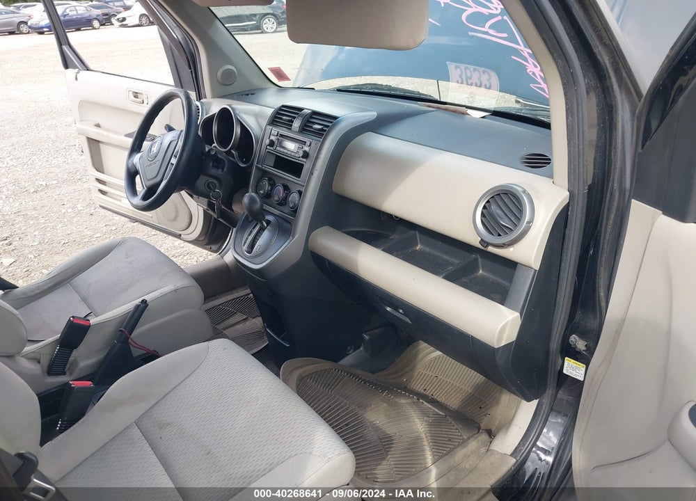 2011 HONDA ELEMENT LX VIN: 5J6YH1H38BL000033