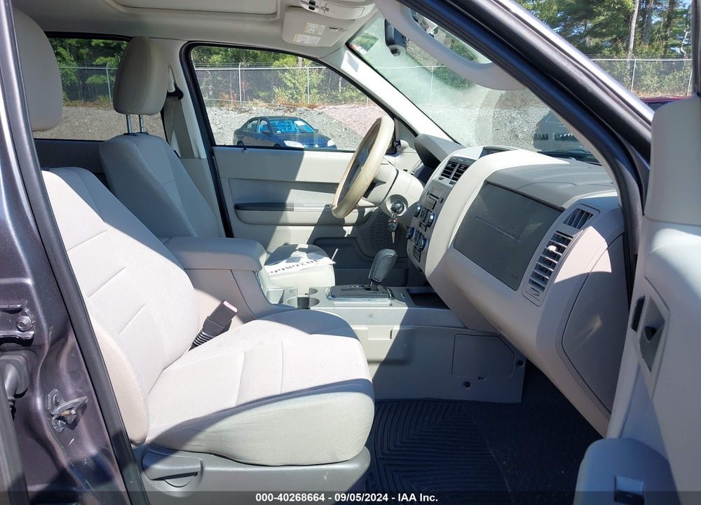 2010 FORD ESCAPE VIN: 1FMCU9DGXAKB91621