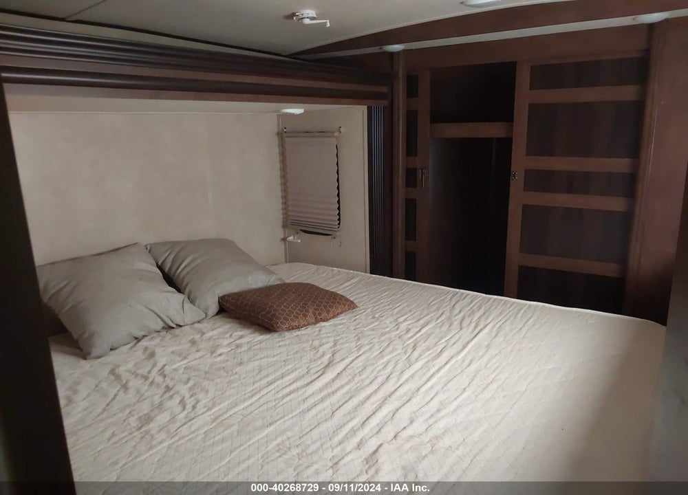 2017 SALEM CAMPER VIN: 4X4FSBN2XHU079847