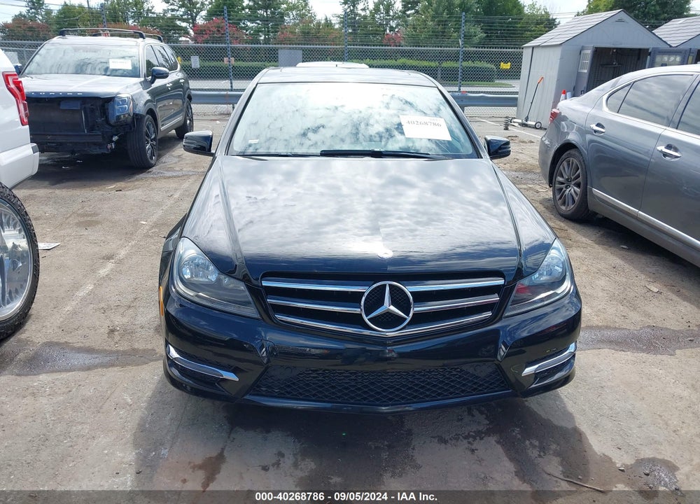 2014 MERCEDES-BENZ C 250 LUXURY/SPORT VIN: WDDGF4HB2EA947994