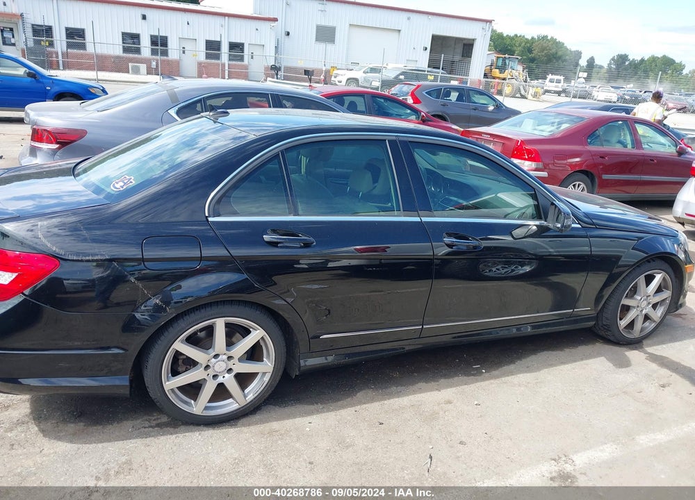 2014 MERCEDES-BENZ C 250 LUXURY/SPORT VIN: WDDGF4HB2EA947994