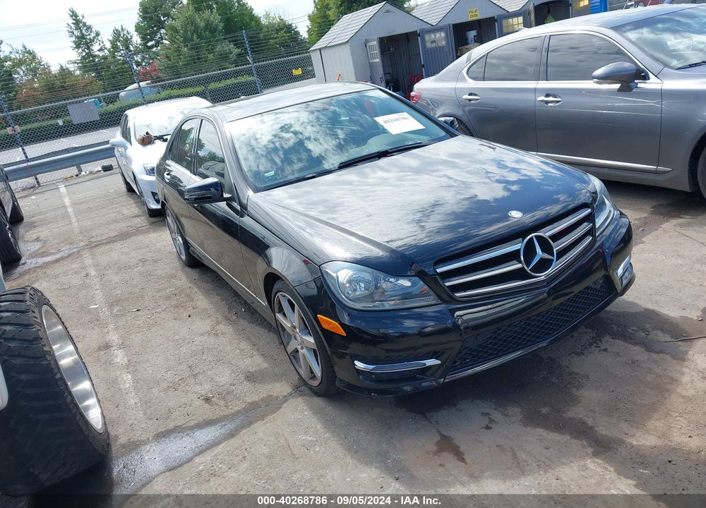 2014 MERCEDES-BENZ C 250 LUXURY/SPORT VIN: WDDGF4HB2EA947994