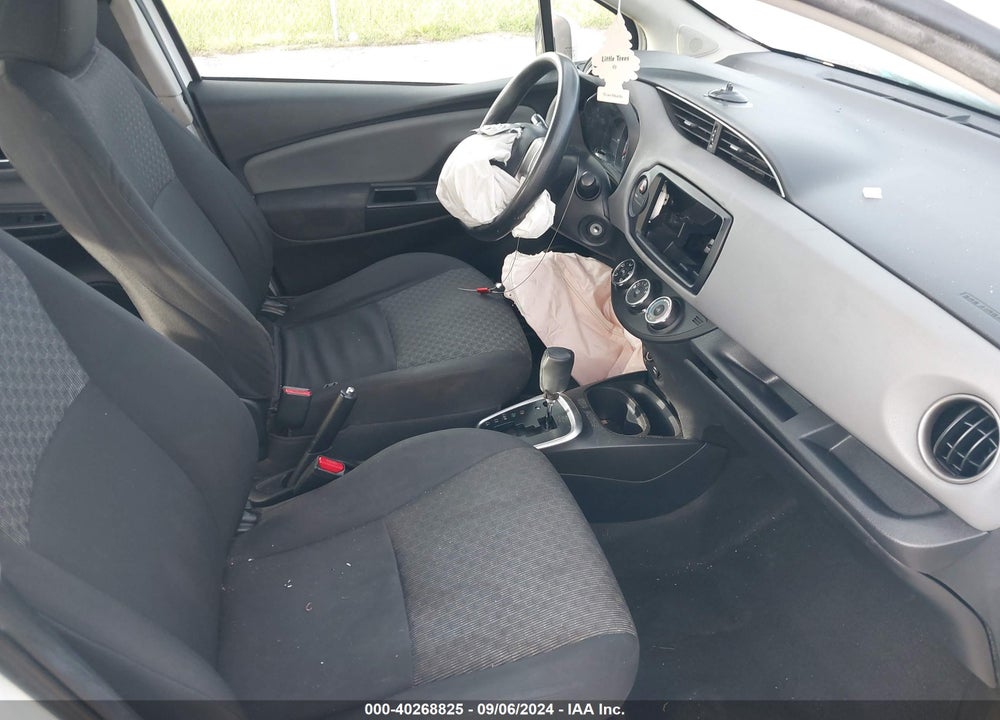 2015 TOYOTA YARIS LE VIN: VNKKTUD37FA052506