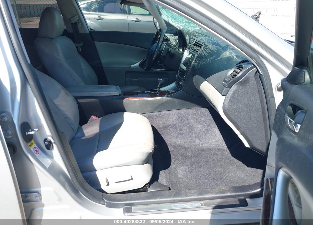 2007 LEXUS IS 250 VIN: JTHBK262872055624