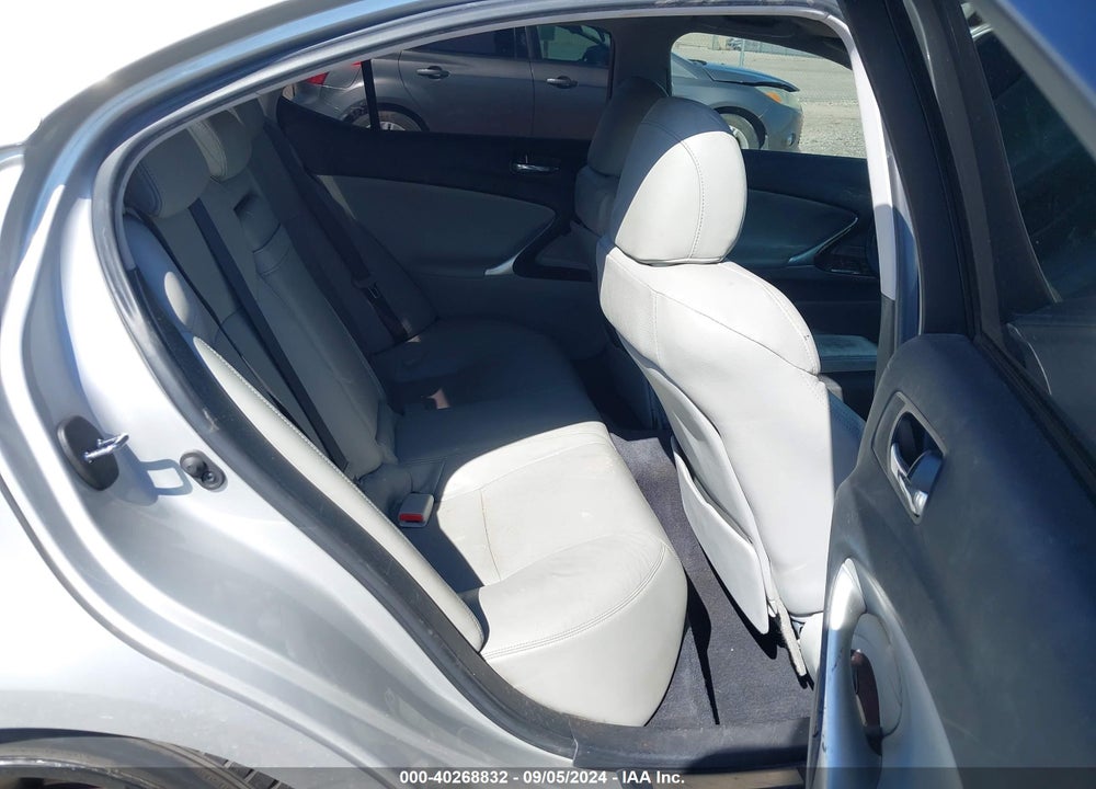 2007 LEXUS IS 250 VIN: JTHBK262872055624