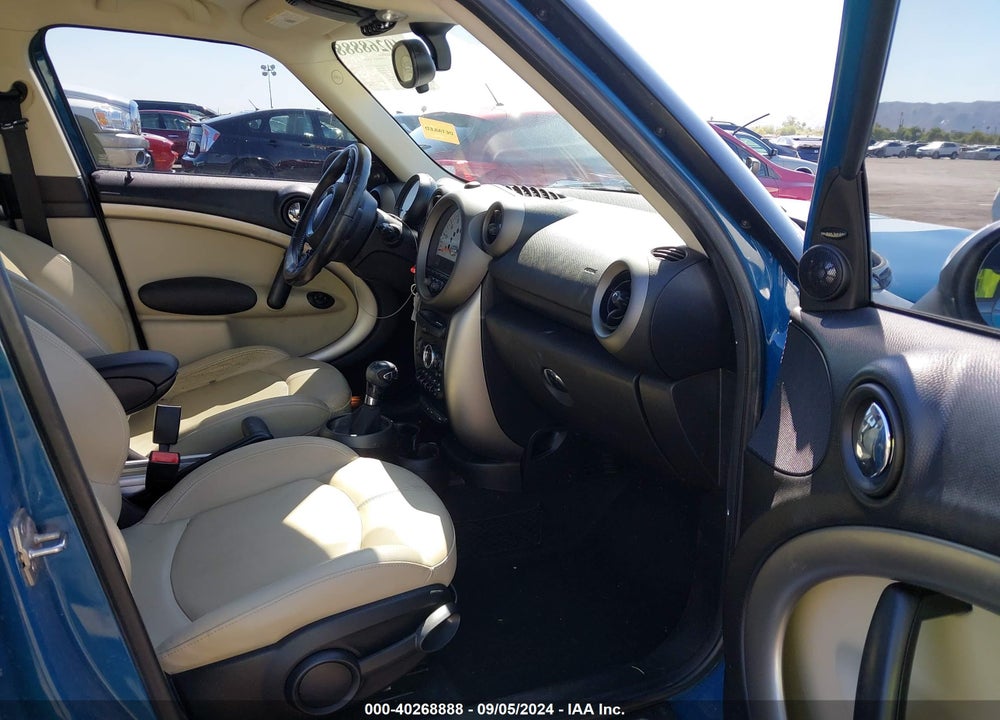 2011 MINI COOPER COUNTRYMAN VIN: WMWZB3C51BWM00267
