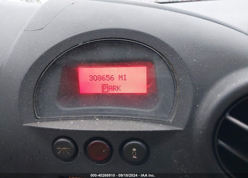 2006 PONTIAC GRAND PRIX VIN: 2G2WP582261210156