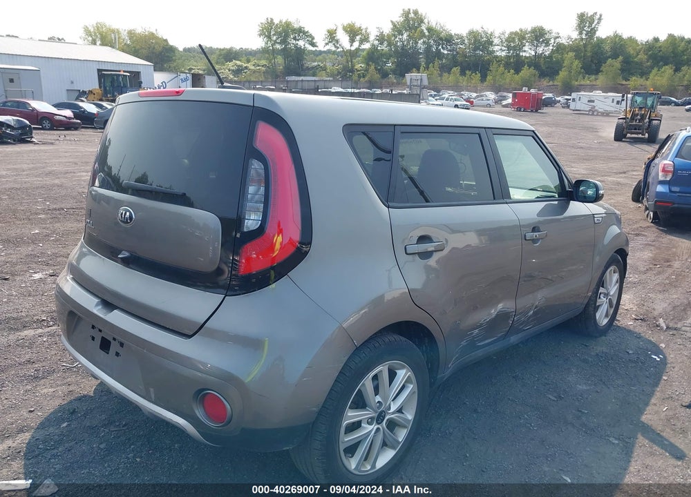 2018 KIA SOUL VIN: KNDJP3A50J7570746