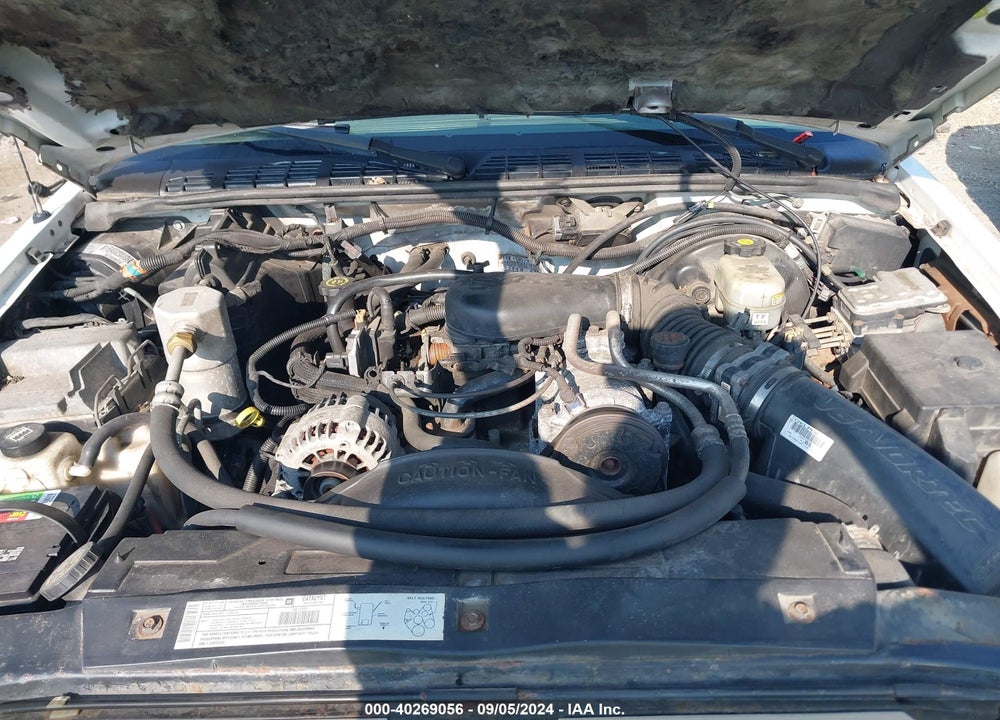 2002 CHEVROLET S-10 LS VIN: 1GCDT13W02K205971