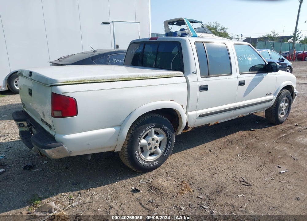 2002 CHEVROLET S-10 LS VIN: 1GCDT13W02K205971