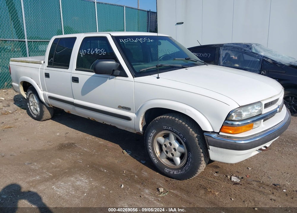 2002 CHEVROLET S-10 LS VIN: 1GCDT13W02K205971