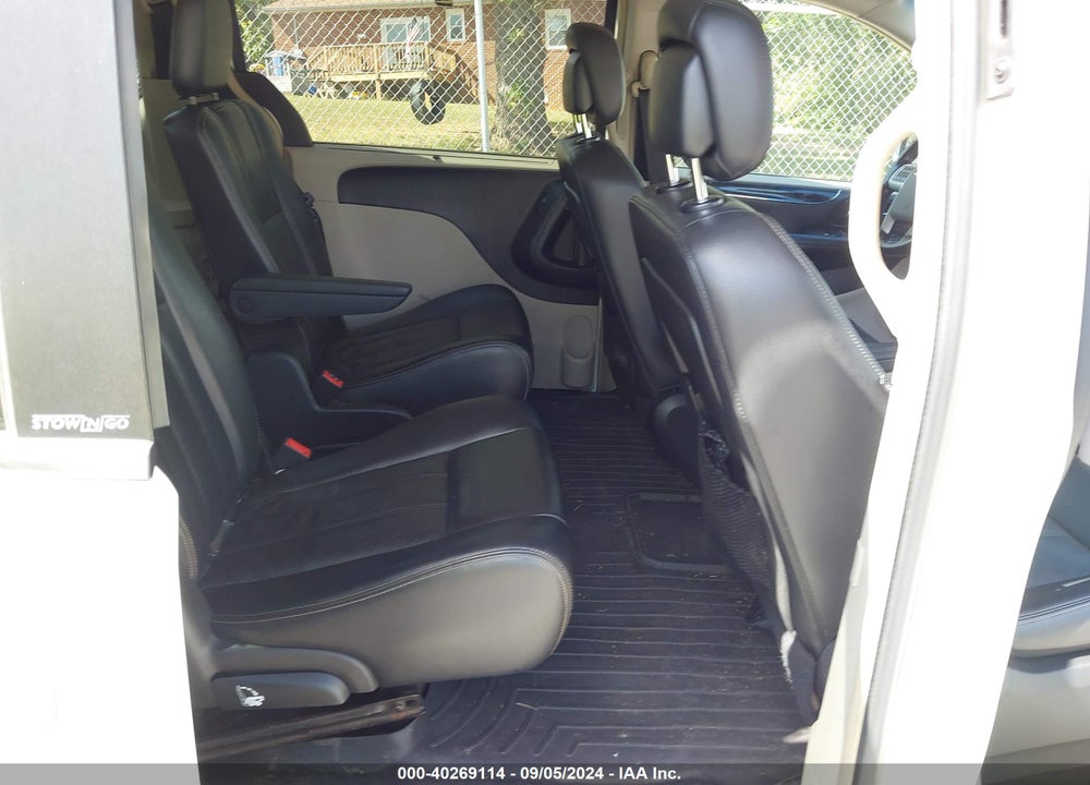 2011 CHRYSLER TOWN & COUNTRY TOURING-L VIN: 2A4RR8DG0BR619266