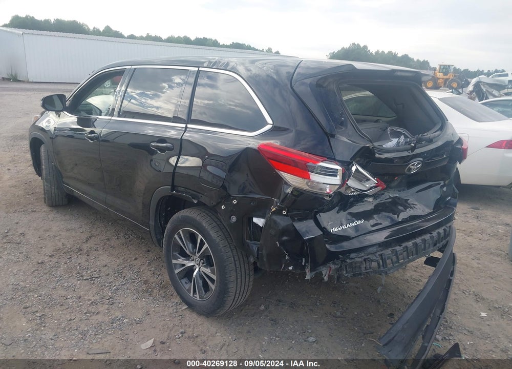 2018 TOYOTA HIGHLANDER LE VIN: 5TDBZRFHXJS493023