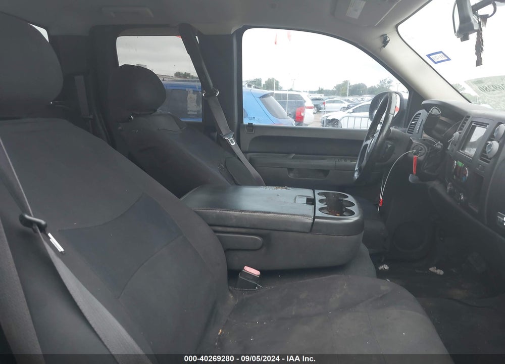 2011 CHEVROLET SILVERADO 1500 VIN: 1GCRCSE05BZ165723