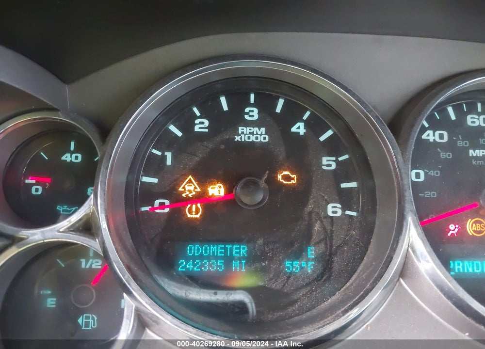 2011 CHEVROLET SILVERADO 1500 VIN: 1GCRCSE05BZ165723