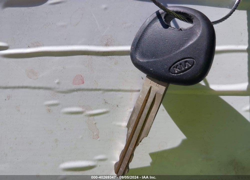 2008 KIA SPECTRA EX VIN: KNAFE122685581130