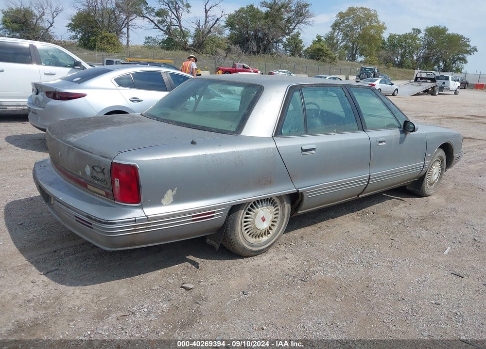 1994 OLDSMOBILE 98 REGENCY ELITE VIN: 1G3CW52L3R4300895