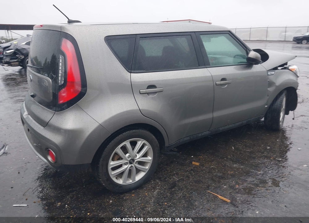 2018 KIA SOUL VIN: KNDJP3A5XJ7553324