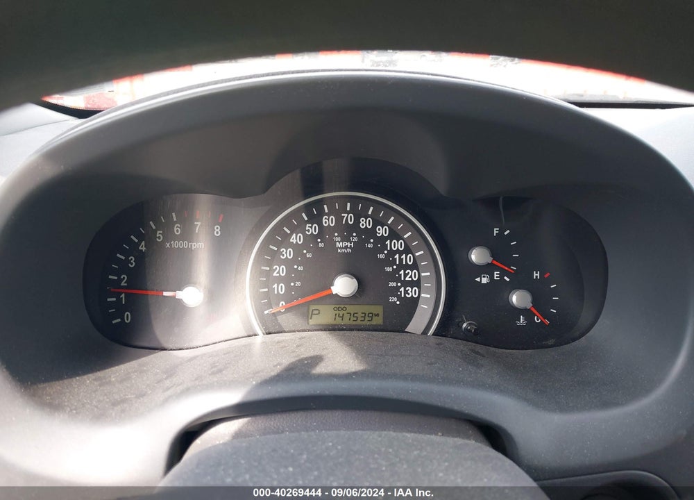 2010 KIA SEDONA LX VIN: KNDMG4C36A6352136