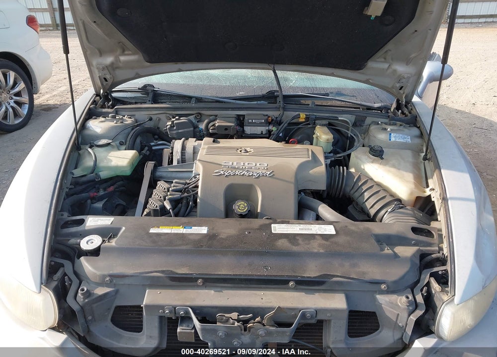 1998 BUICK RIVIERA VIN: 1G4GD2217W4706688