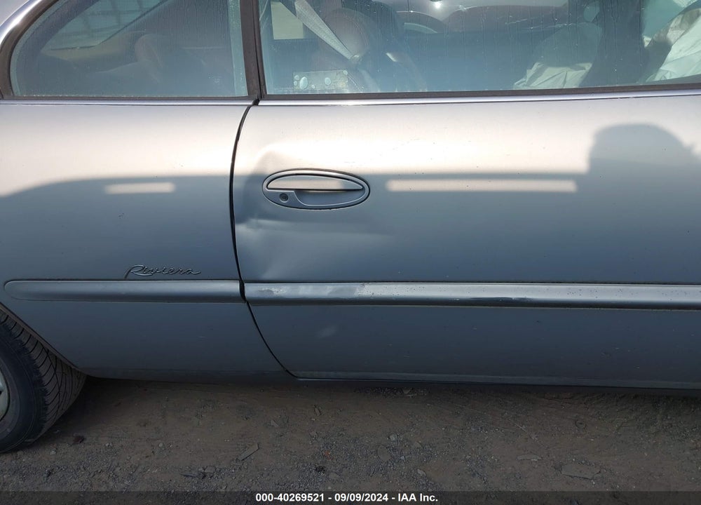 1998 BUICK RIVIERA VIN: 1G4GD2217W4706688