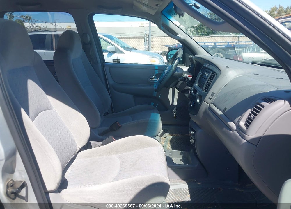 2001 MAZDA TRIBUTE DX V6 VIN: 4F2YU07111KM63888