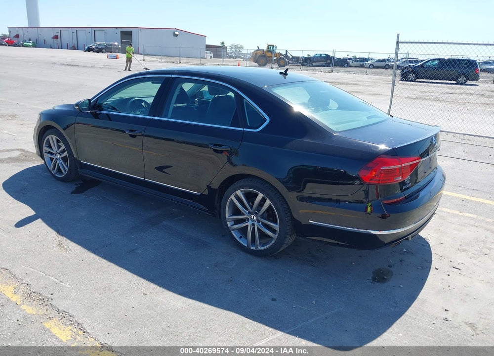 2016 VOLKSWAGEN PASSAT 1.8T R-LINE W/COMFORT PKG VIN: 1VWAT7A33GC062446