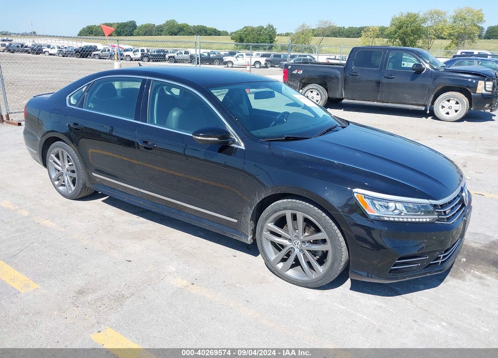 2016 VOLKSWAGEN PASSAT 1.8T R-LINE W/COMFORT PKG VIN: 1VWAT7A33GC062446