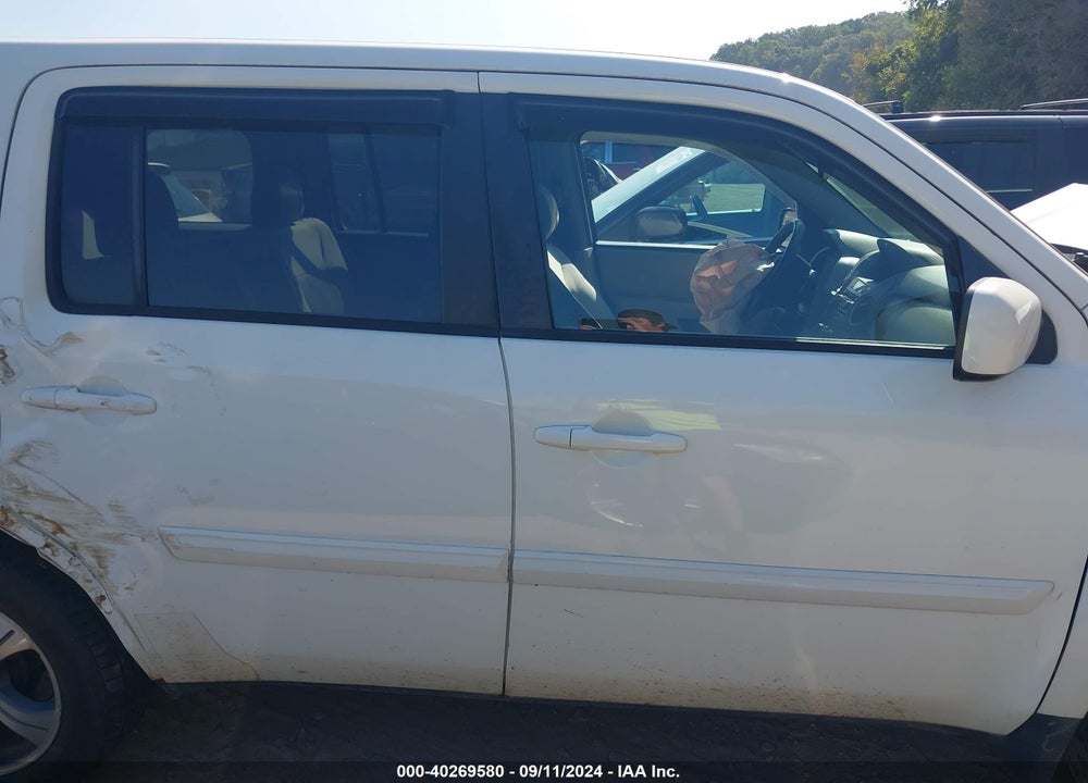 2015 HONDA PILOT SE VIN: 5FNYF4H39FB046945