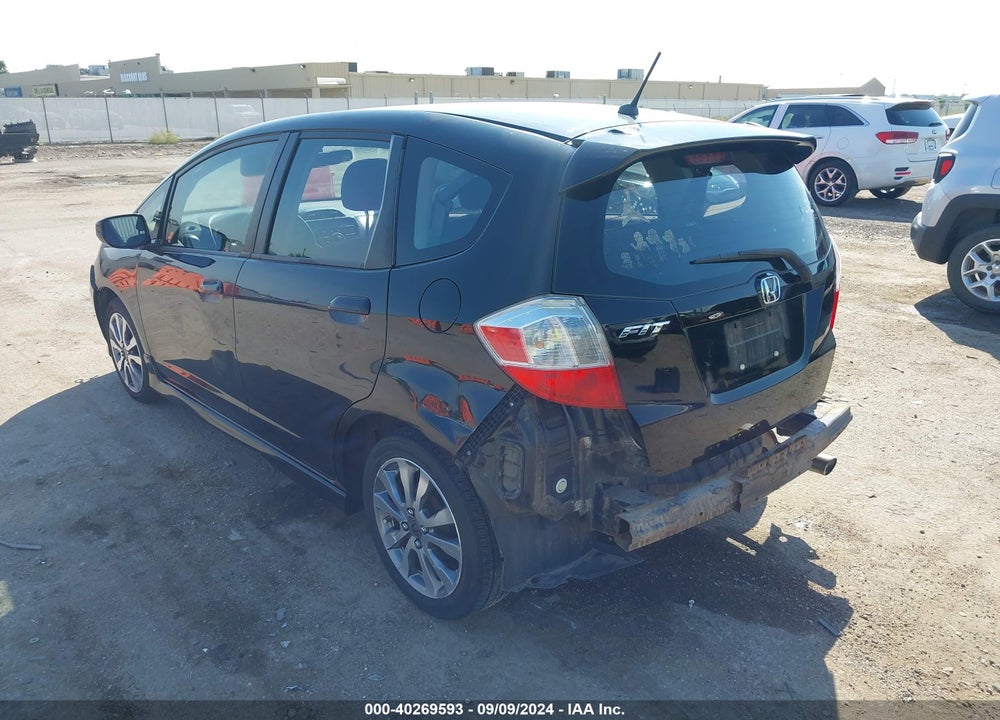 2012 HONDA FIT SPORT VIN: JHMGE8H52CC038622