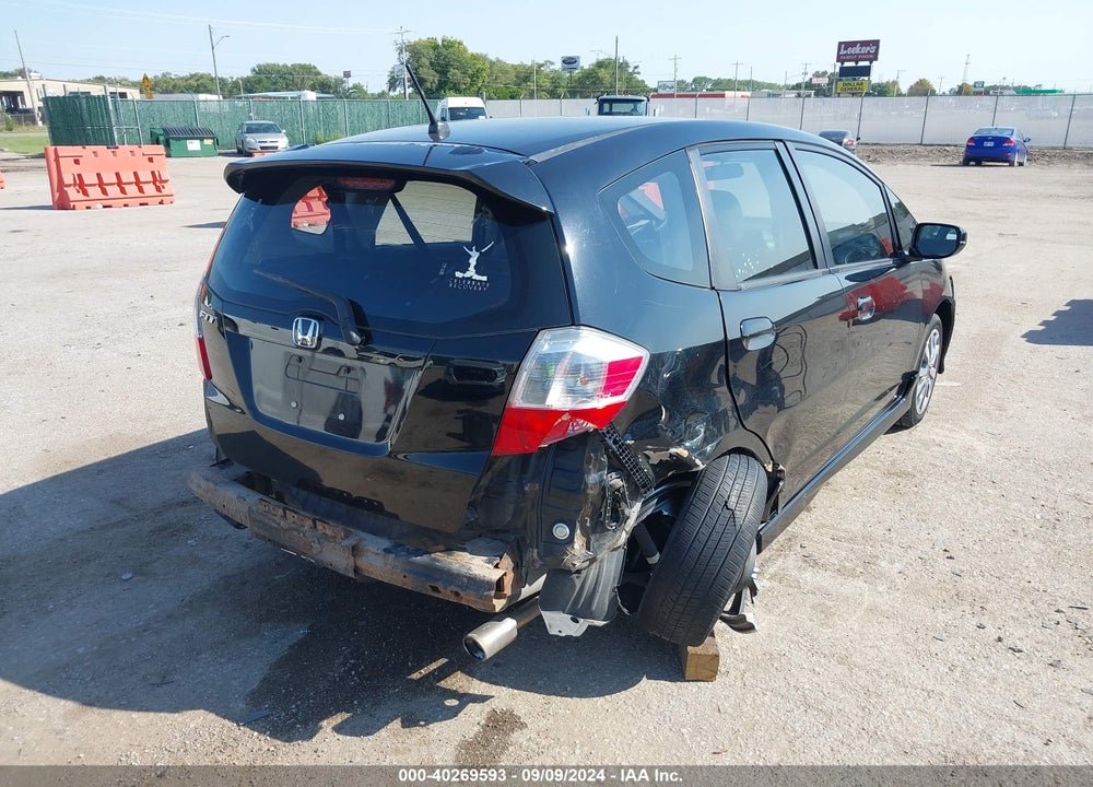 2012 HONDA FIT SPORT VIN: JHMGE8H52CC038622