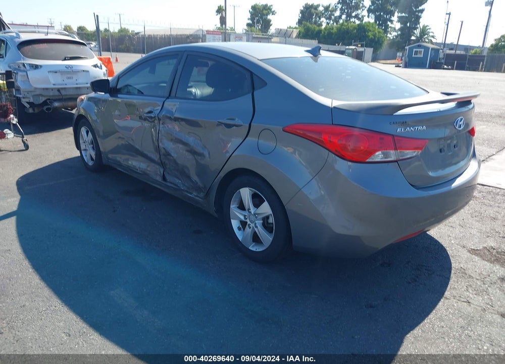 2013 HYUNDAI ELANTRA GLS VIN: 5NPDH4AE6DH381082