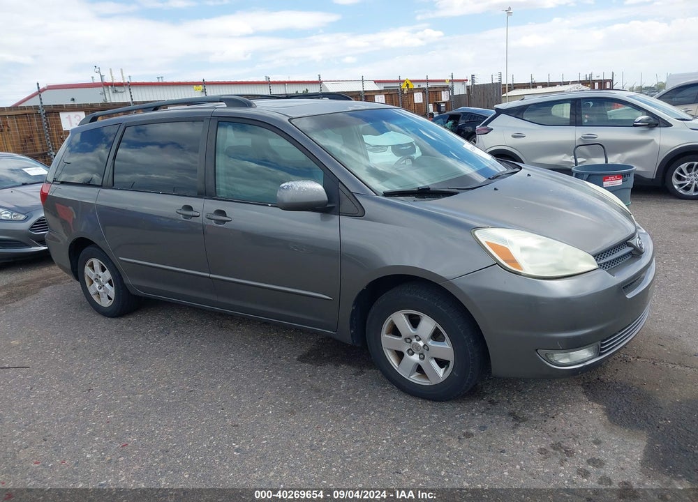 2004 TOYOTA SIENNA XLE VIN: 5TDZA22CX4S002073