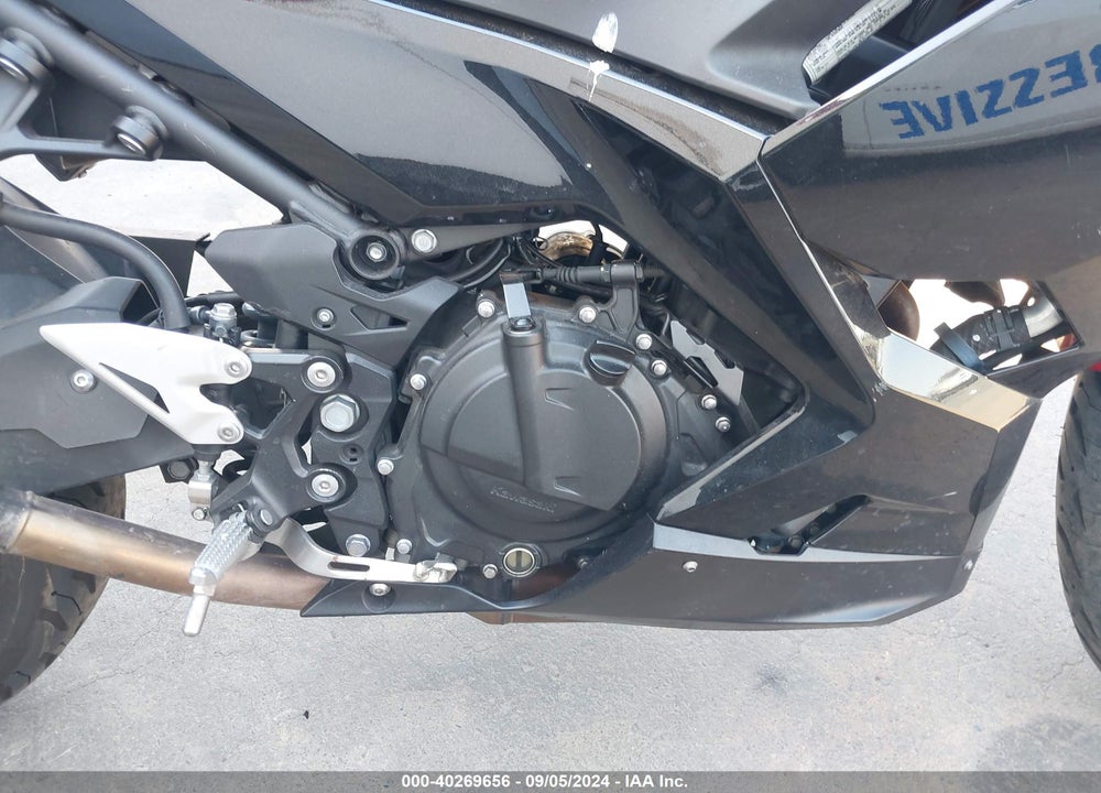 2021 KAWASAKI EX400 VIN: JKAEXKH11MDAA5225