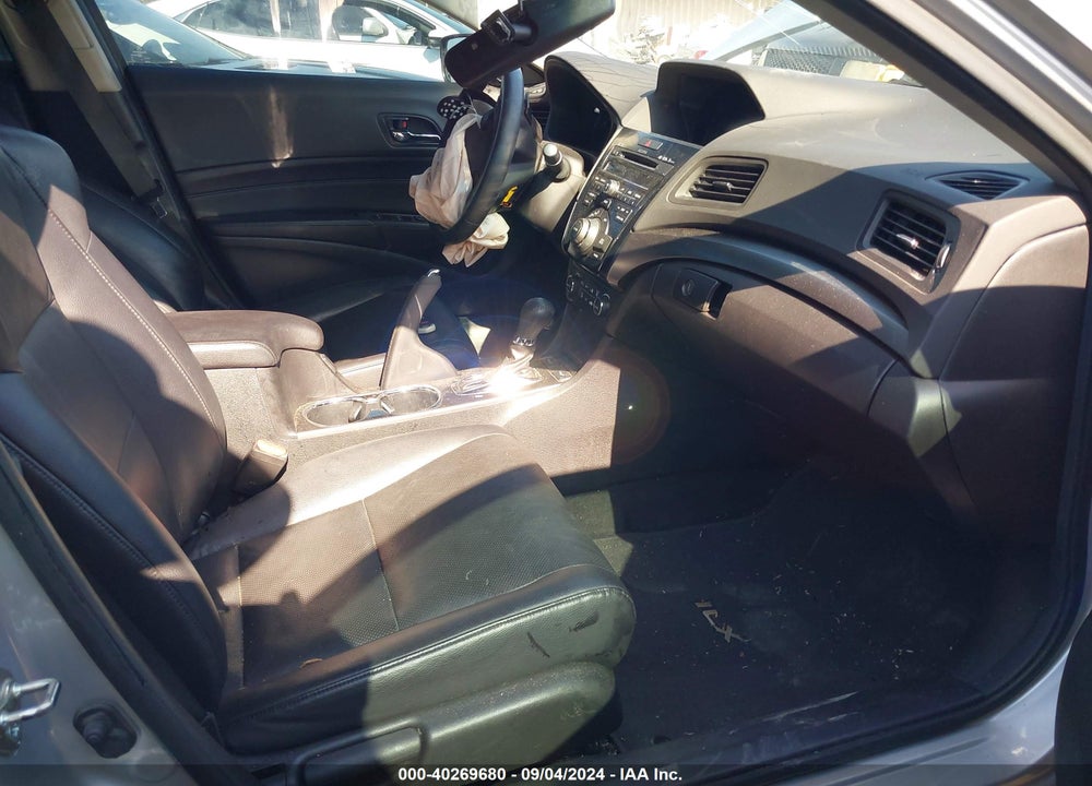 2015 ACURA ILX 2.0L VIN: 19VDE1F71FE004970