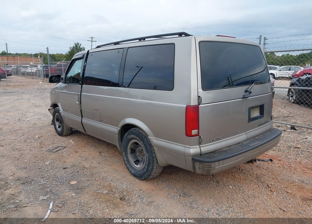 2001 CHEVROLET ASTRO LS VIN: 1GNDM19W51B155370