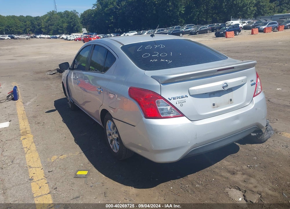 2018 NISSAN VERSA 1.6 SV VIN: 3N1CN7APXJL880201