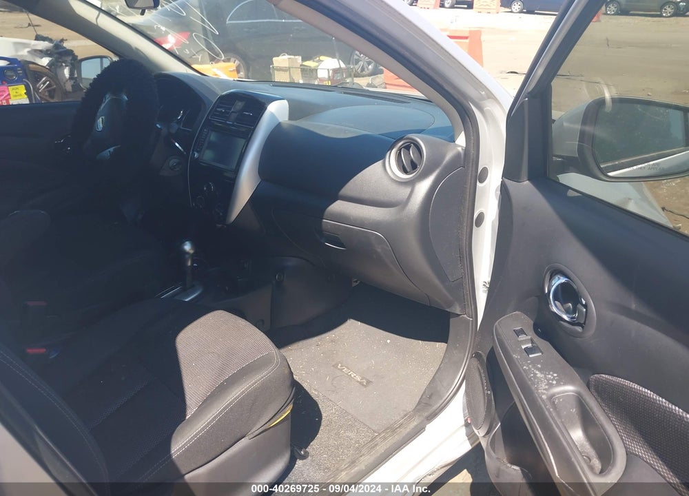 2018 NISSAN VERSA 1.6 SV VIN: 3N1CN7APXJL880201
